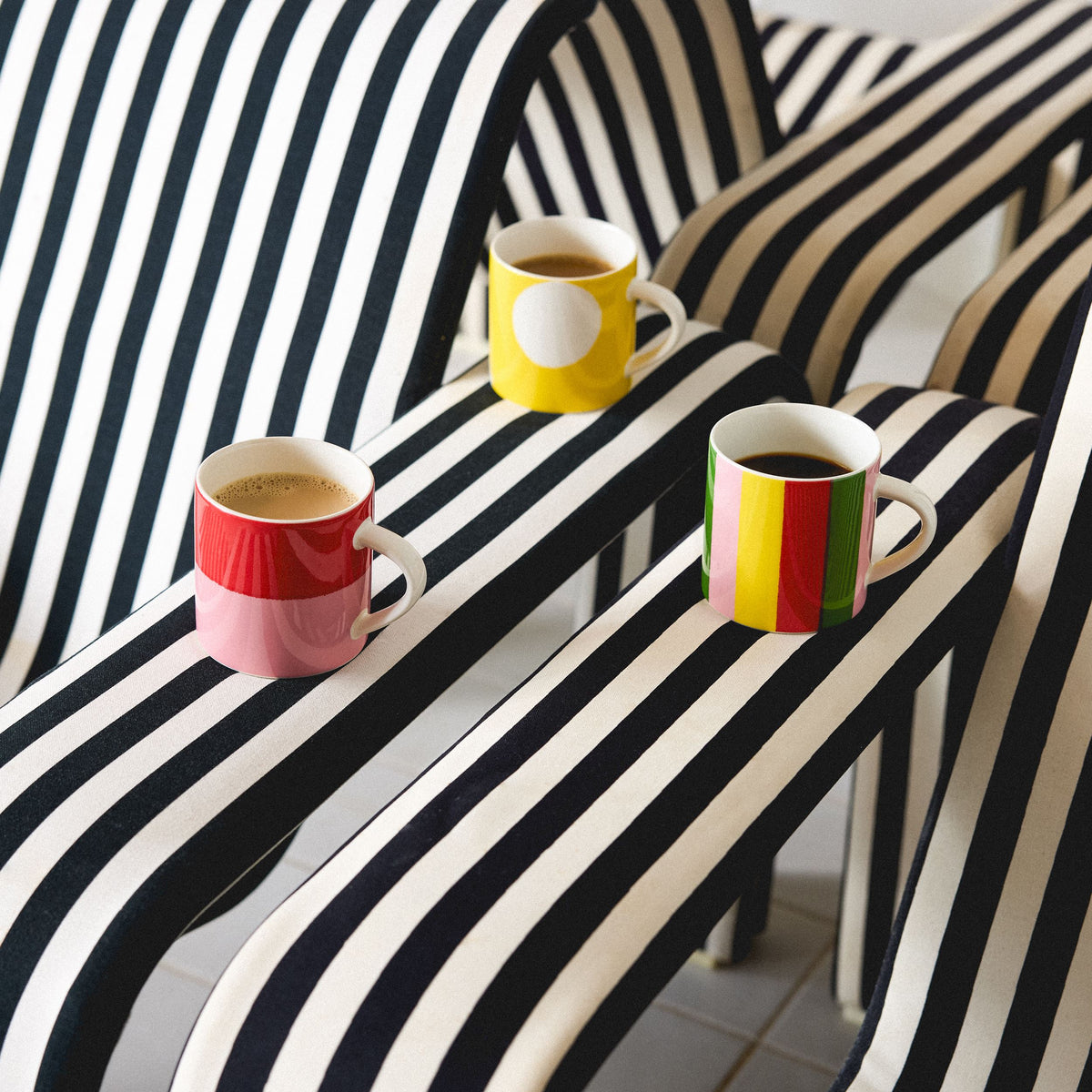 Vuokko mug 0,35L 2-colour pink-red - Vuokko mug 0,35L 2-väri pink-red