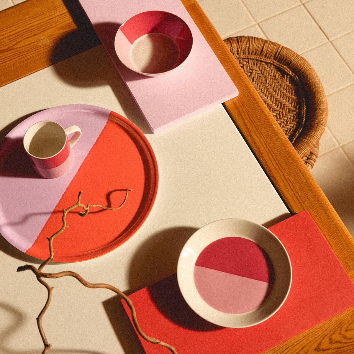 Vuokko tray 35cm pink-red - Vuokko tray 35cm 2-väri pink-red