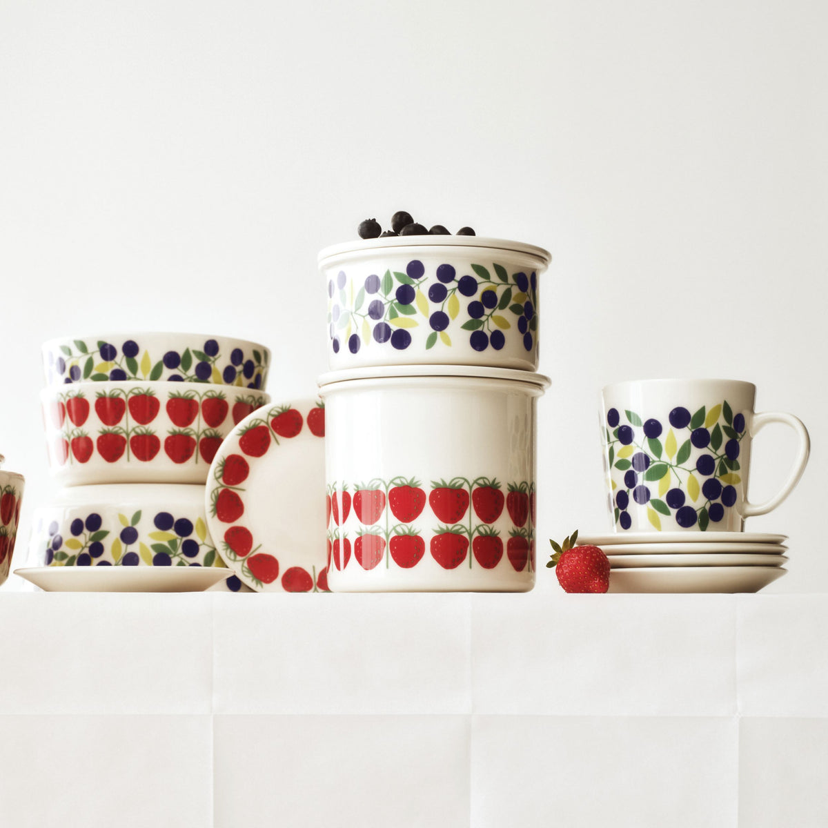 Pomona purkki kannella 0,3 L mustikka - Pomona jar with lid 0,3L blueberry