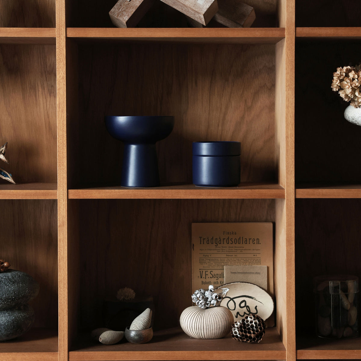 Kirnu treasure jar 11x10cm blue